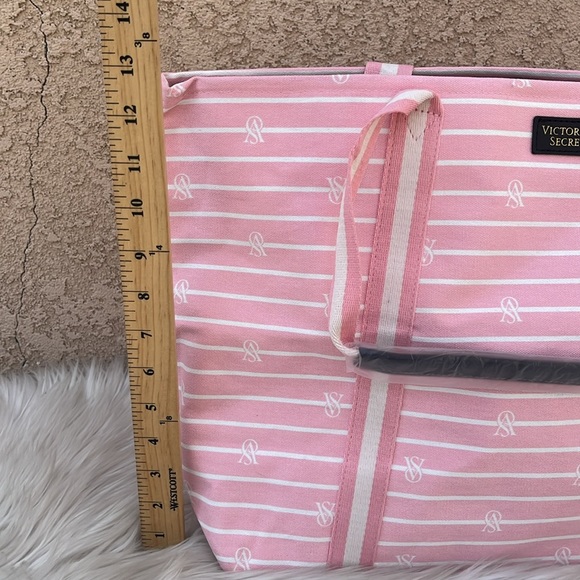 Victoria Secret tote bag - Picture 13 of 15
